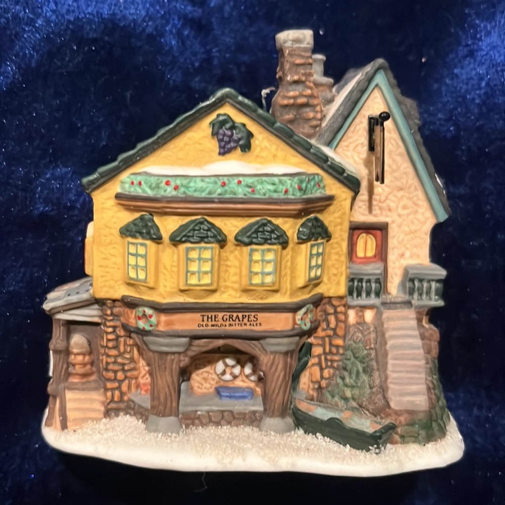 Department 56 Christmas Ornament The Grapes Inn Charles Dickens Heritage 1996